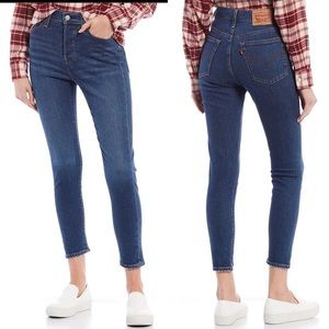 Levi’s Wedgie Skinny high rise button fly jeans size 27